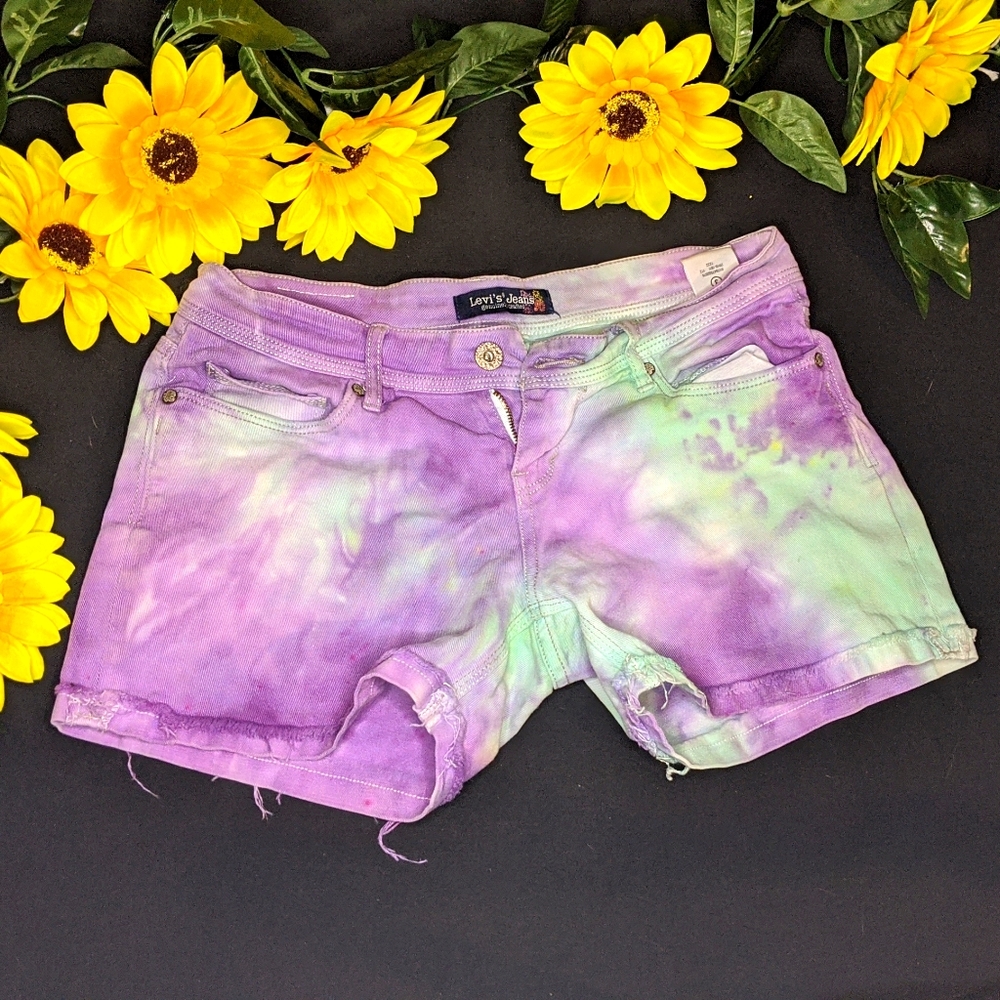 Tie dyed Levi Strauss shorts